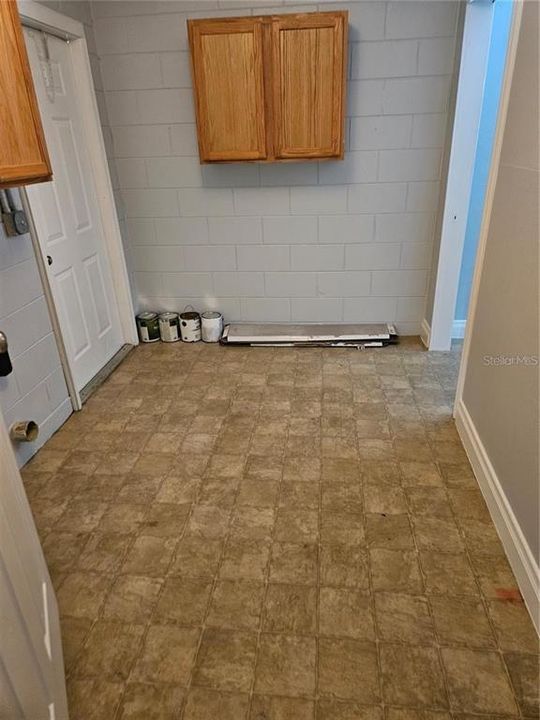 For Rent: $1,950 (3 beds, 2 baths, 1370 Square Feet)