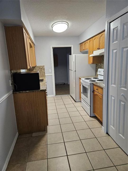 For Rent: $1,950 (3 beds, 2 baths, 1370 Square Feet)