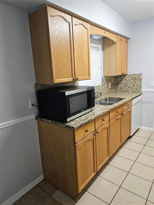 For Rent: $1,950 (3 beds, 2 baths, 1370 Square Feet)