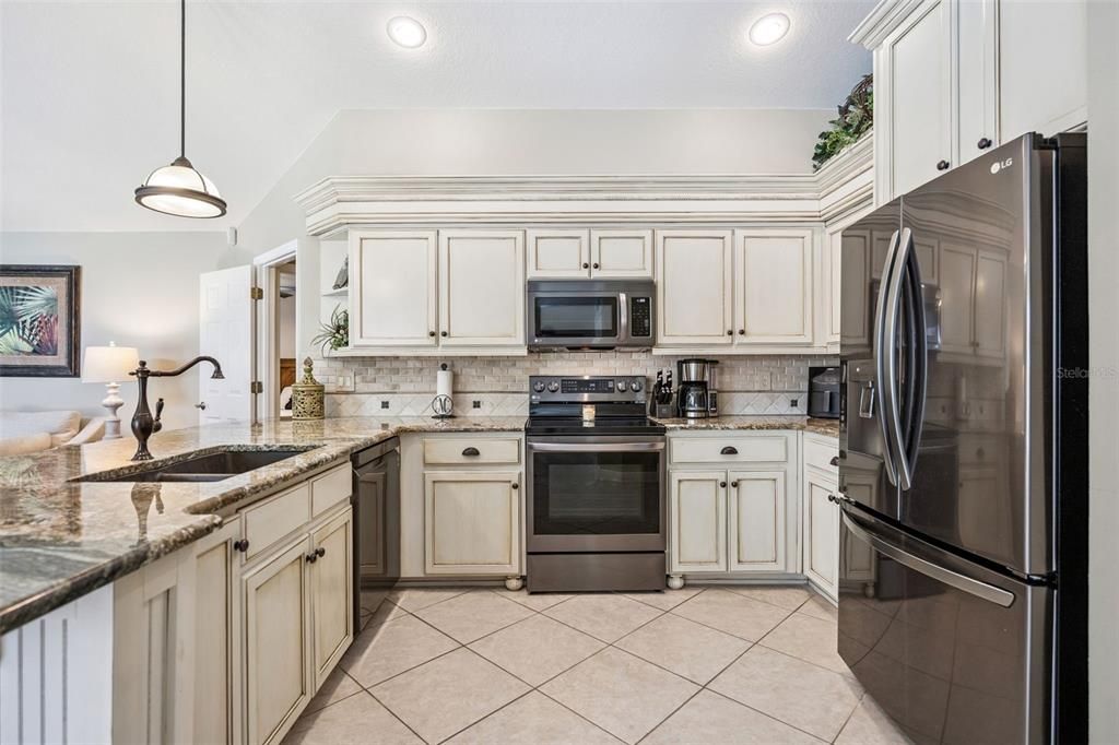 For Sale: $678,900 (4 beds, 3 baths, 2383 Square Feet)