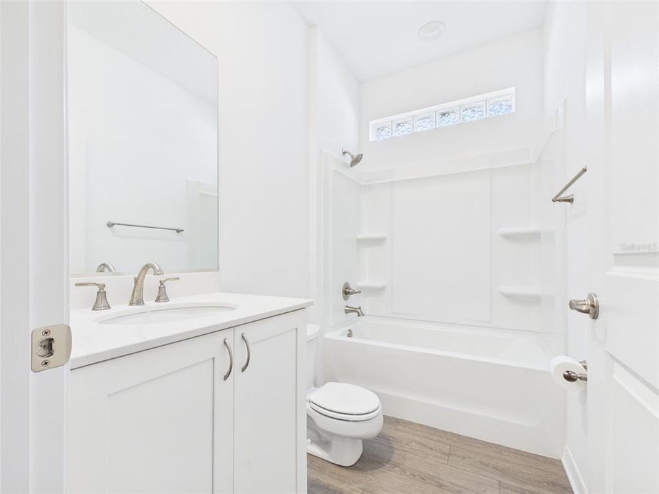 На продажу: $368,000 (4 спален, 3 ванн, 2011 Квадратных фут)