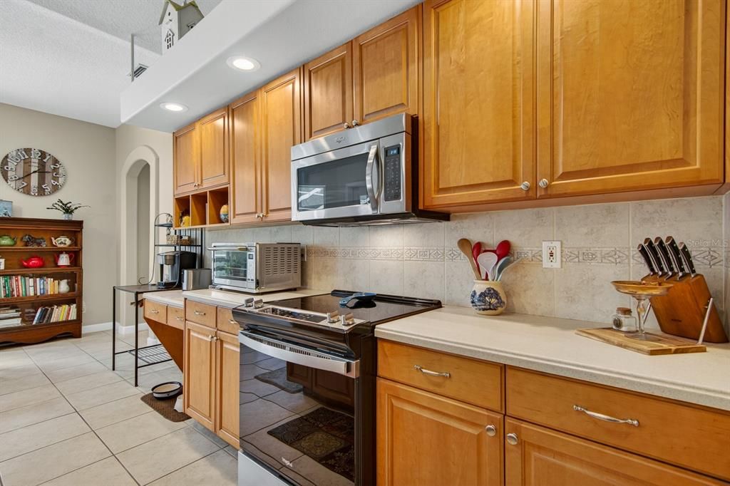 En Venta: $750,000 (4 camas, 3 baños, 3104 Pies cuadrados)