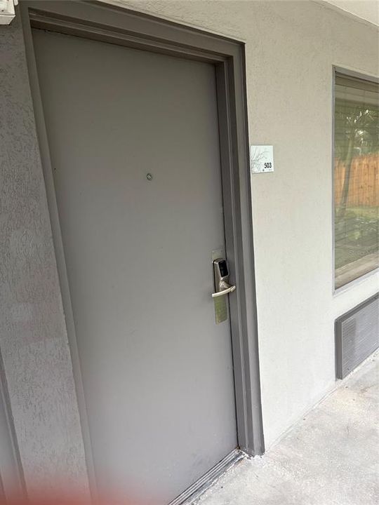 For Sale: $95,000 (1 beds, 1 baths, 348 Square Feet)