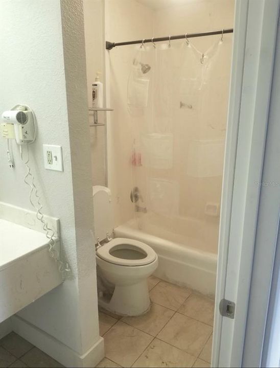 For Sale: $95,000 (1 beds, 1 baths, 348 Square Feet)