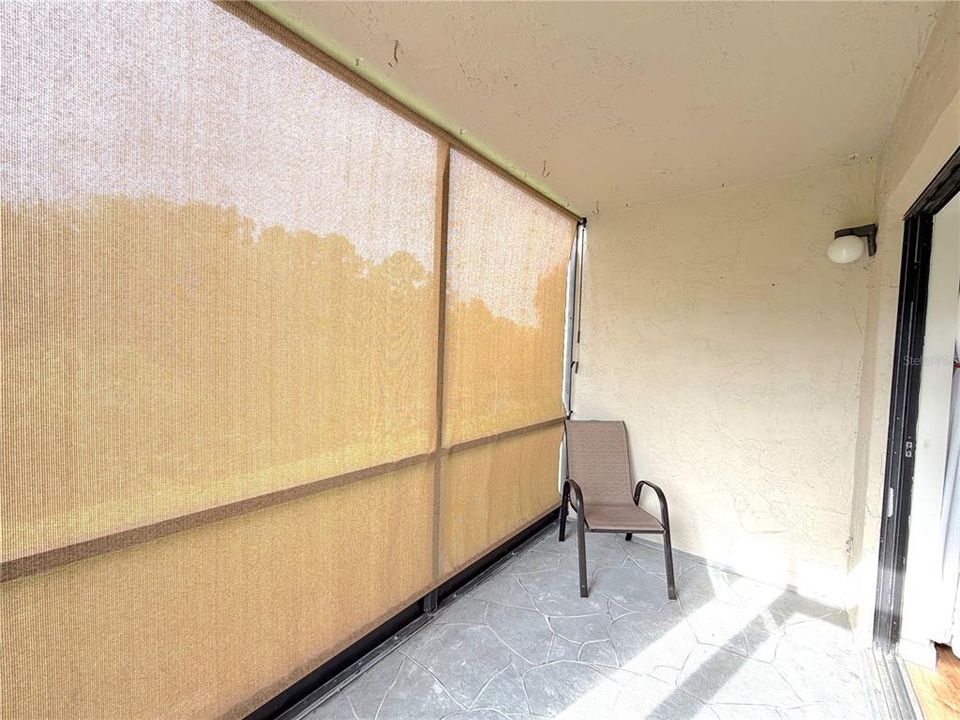 For Sale: $245,000 (2 beds, 2 baths, 955 Square Feet)