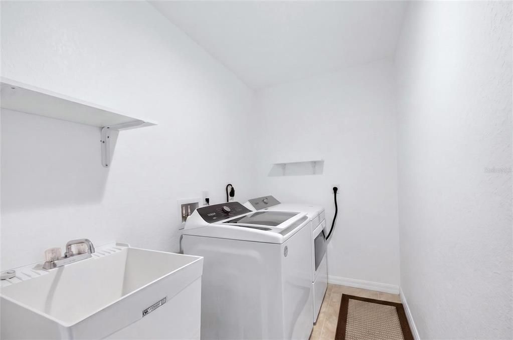 En Venta: $369,900 (3 camas, 2 baños, 1758 Pies cuadrados)