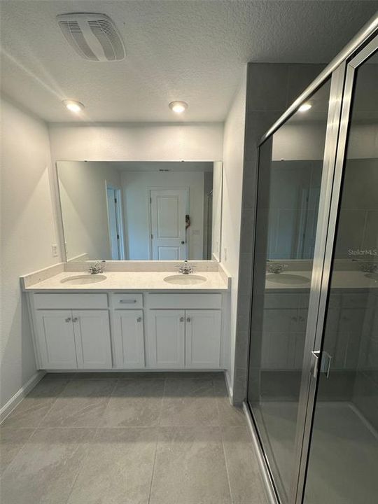 В аренду: $2,700 (3 спален, 2 ванн, 1627 Квадратных фут)