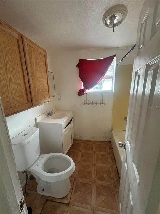 En Venta: $179,900 (2 camas, 2 baños, 920 Pies cuadrados)