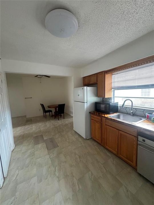 En Venta: $179,900 (2 camas, 2 baños, 920 Pies cuadrados)
