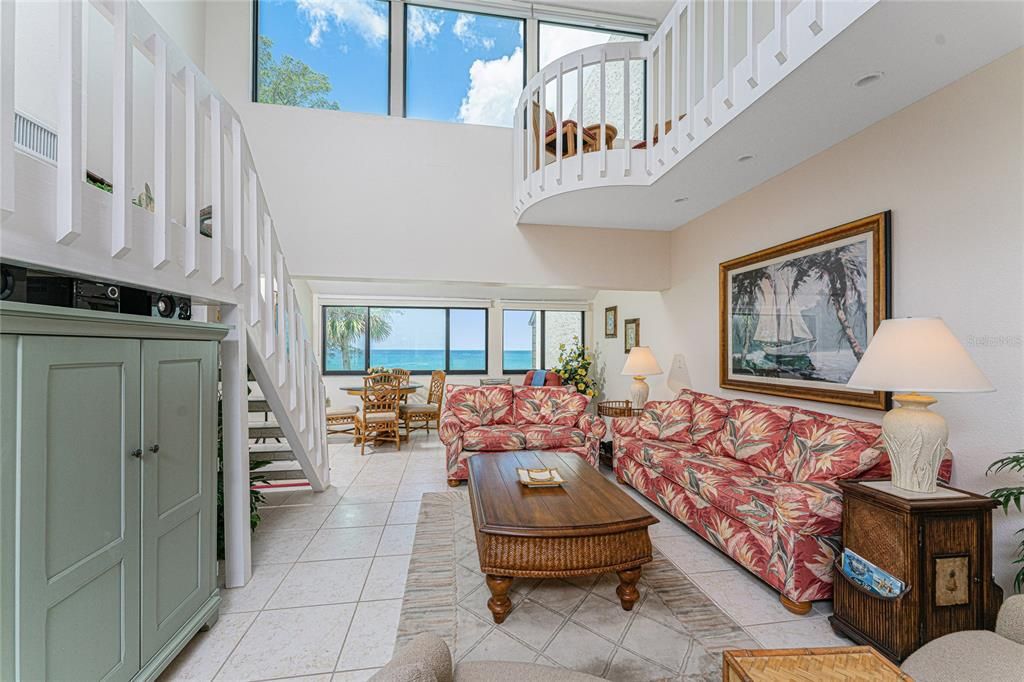For Sale: $1,099,900 (3 beds, 3 baths, 1551 Square Feet)