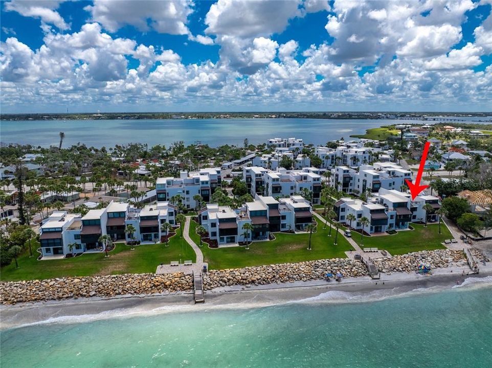 For Sale: $1,099,900 (3 beds, 3 baths, 1551 Square Feet)