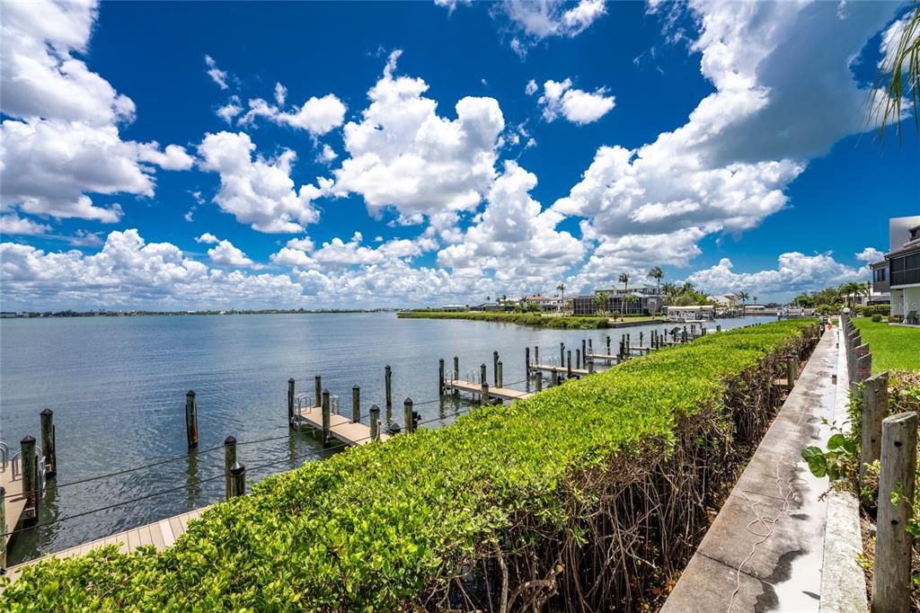 For Sale: $1,099,900 (3 beds, 3 baths, 1551 Square Feet)