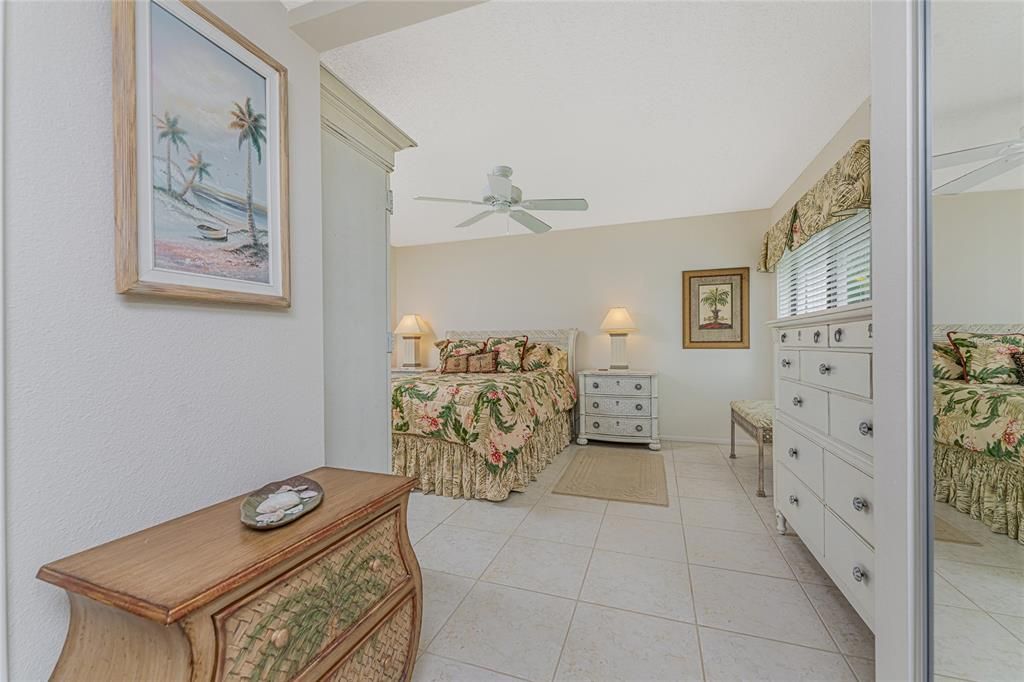 For Sale: $1,099,900 (3 beds, 3 baths, 1551 Square Feet)
