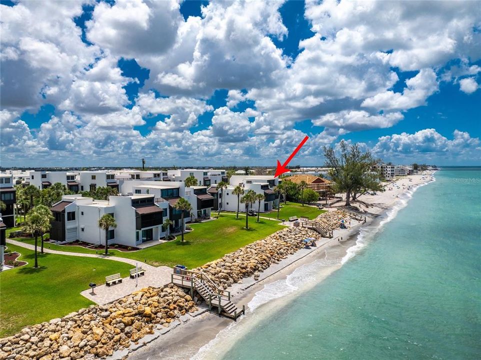 For Sale: $1,099,900 (3 beds, 3 baths, 1551 Square Feet)