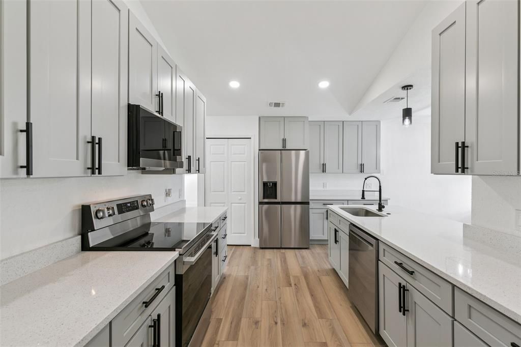 For Sale: $515,000 (4 beds, 2 baths, 2054 Square Feet)