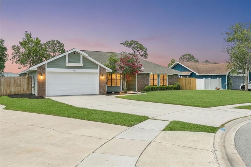 For Sale: $515,000 (4 beds, 2 baths, 2054 Square Feet)