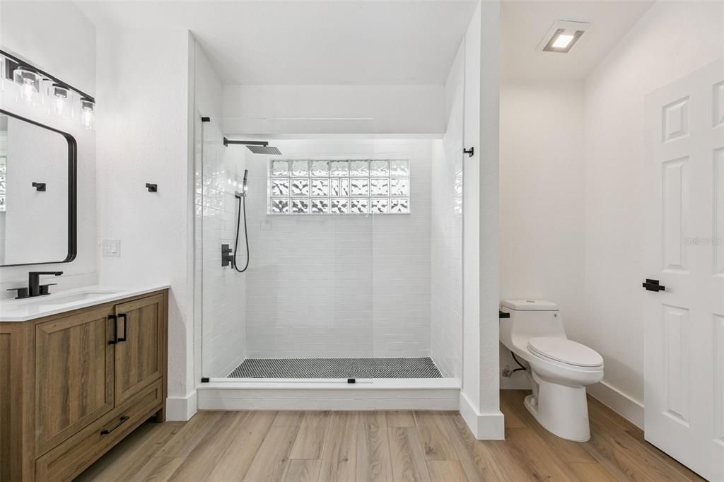 For Sale: $515,000 (4 beds, 2 baths, 2054 Square Feet)