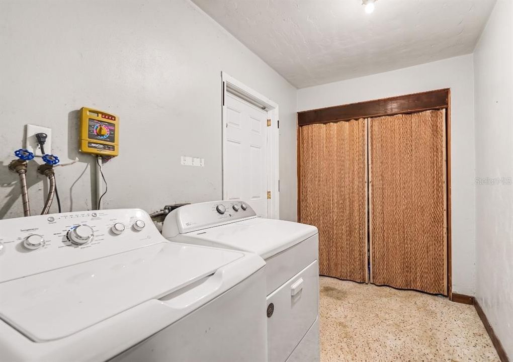 En Venta: $200,000 (2 camas, 1 baños, 1000 Pies cuadrados)