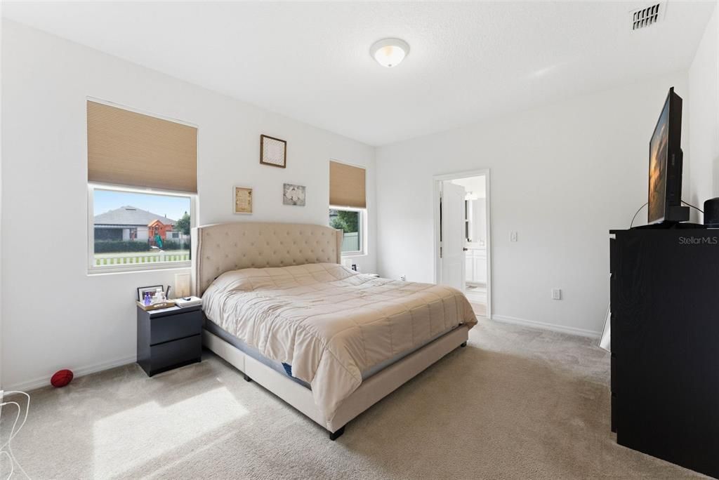 В аренду: $2,950 (4 спален, 2 ванн, 2112 Квадратных фут)