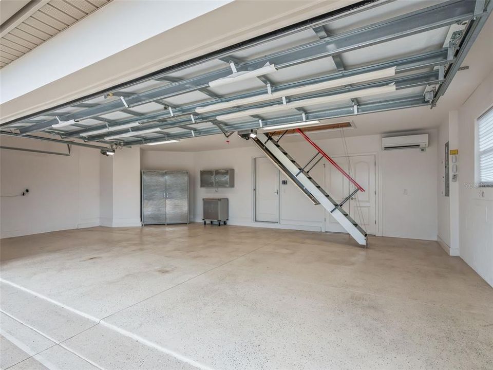 En Renta: $3,450 (3 camas, 2 baños, 1913 Pies cuadrados)