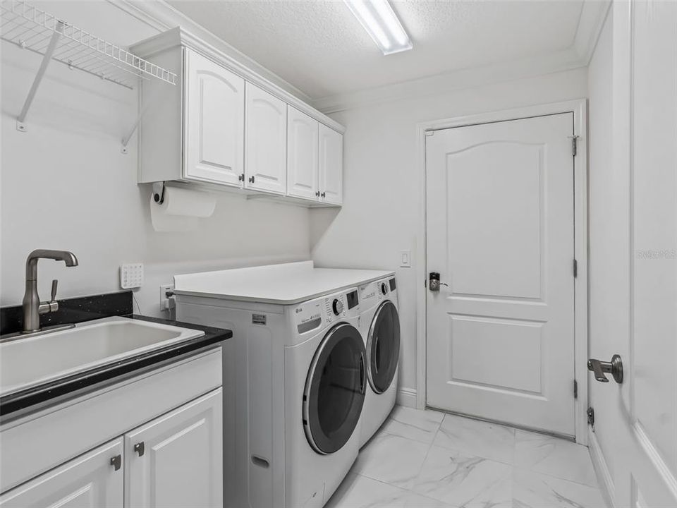 En Renta: $3,450 (3 camas, 2 baños, 1913 Pies cuadrados)