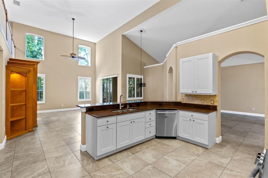 For Sale: $685,000 (4 beds, 3 baths, 3246 Square Feet)