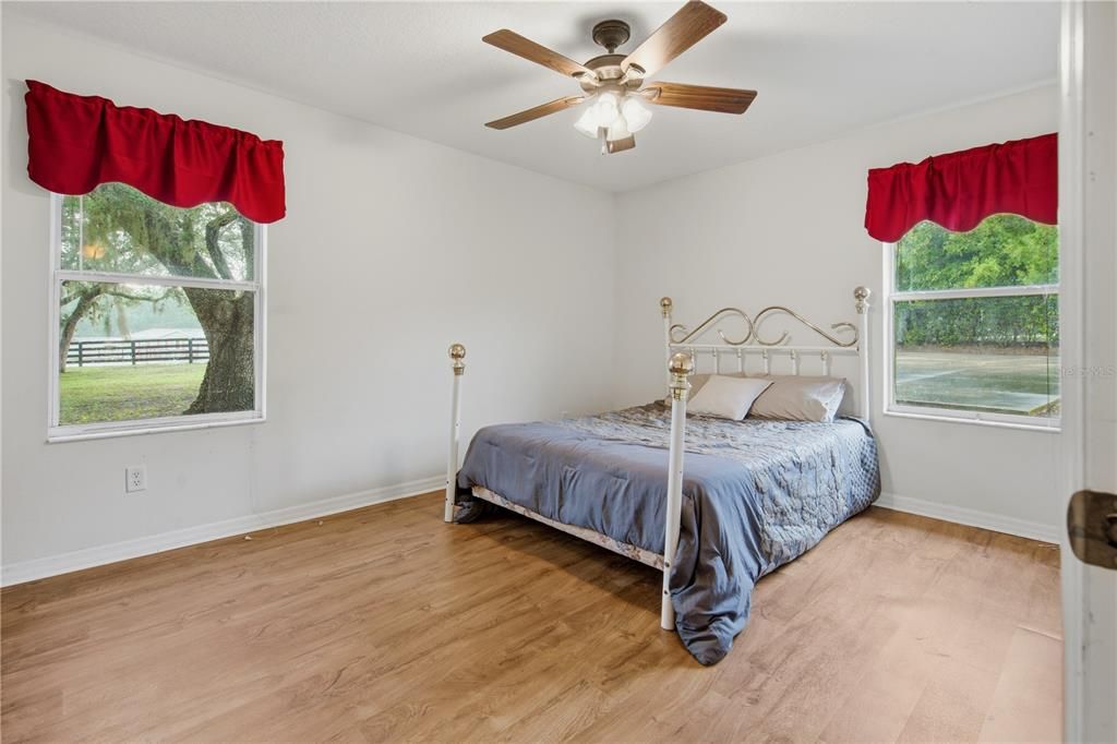 For Sale: $499,000 (3 beds, 2 baths, 1808 Square Feet)