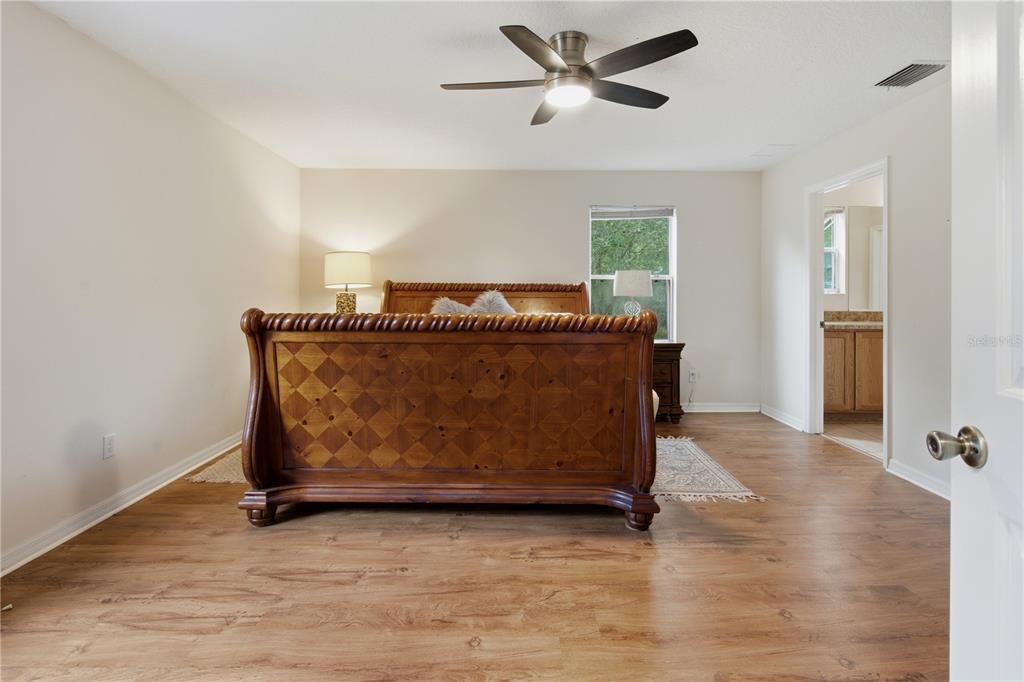 For Sale: $499,000 (3 beds, 2 baths, 1808 Square Feet)