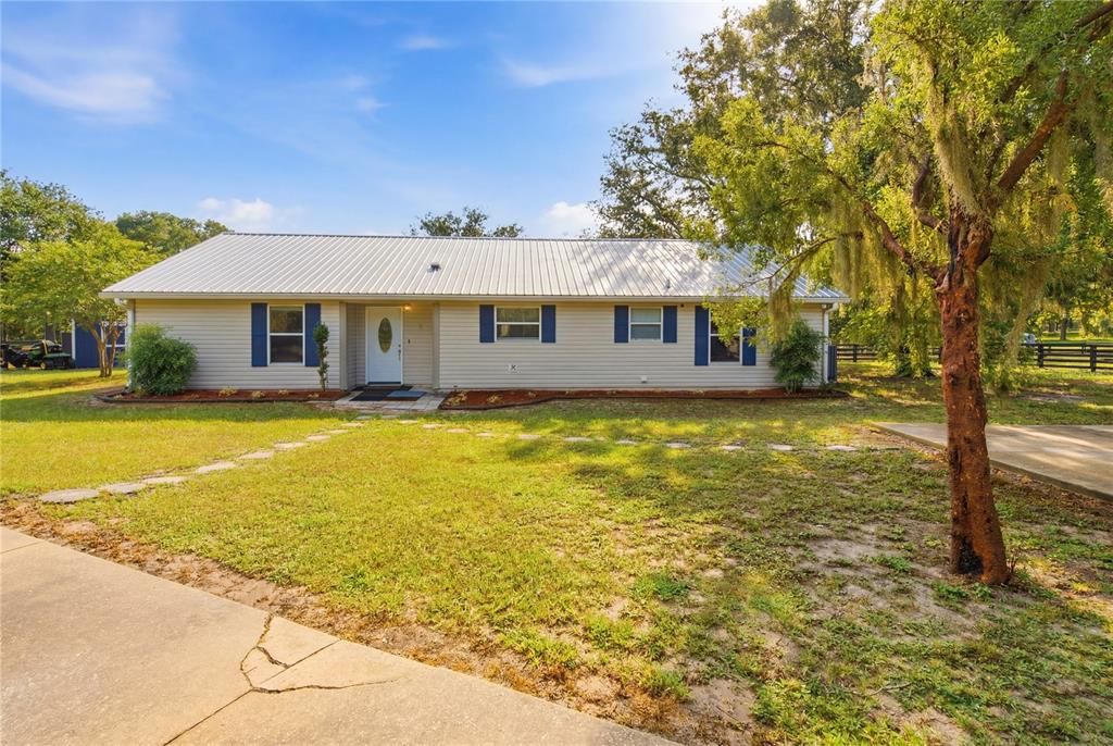 For Sale: $499,000 (3 beds, 2 baths, 1808 Square Feet)
