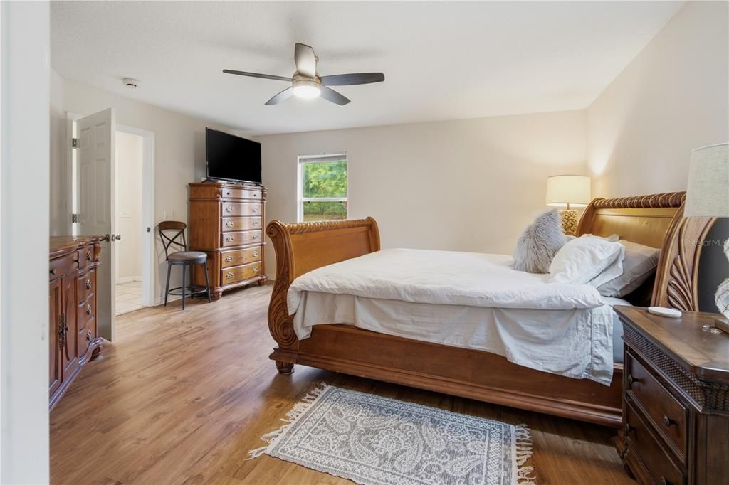 For Sale: $499,000 (3 beds, 2 baths, 1808 Square Feet)