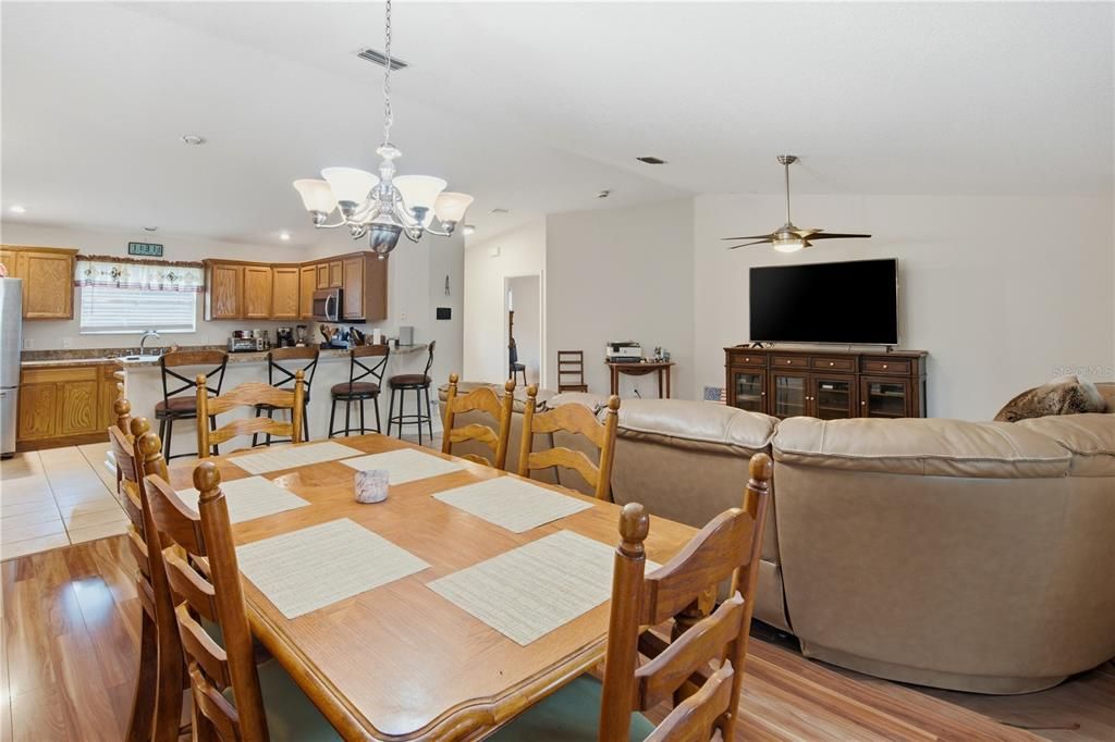 For Sale: $499,000 (3 beds, 2 baths, 1808 Square Feet)