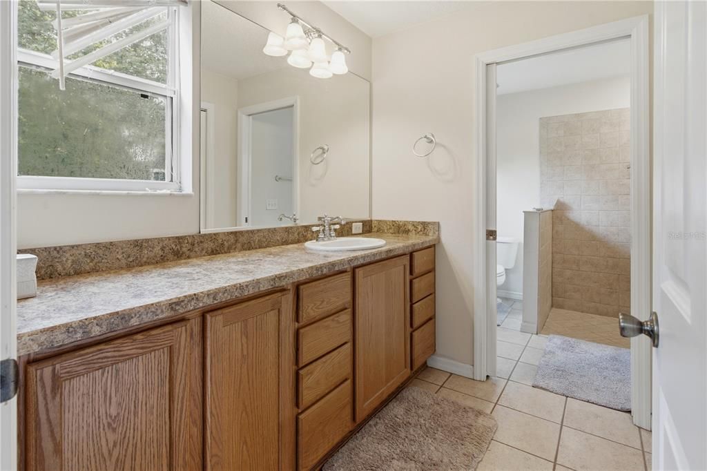 For Sale: $499,000 (3 beds, 2 baths, 1808 Square Feet)