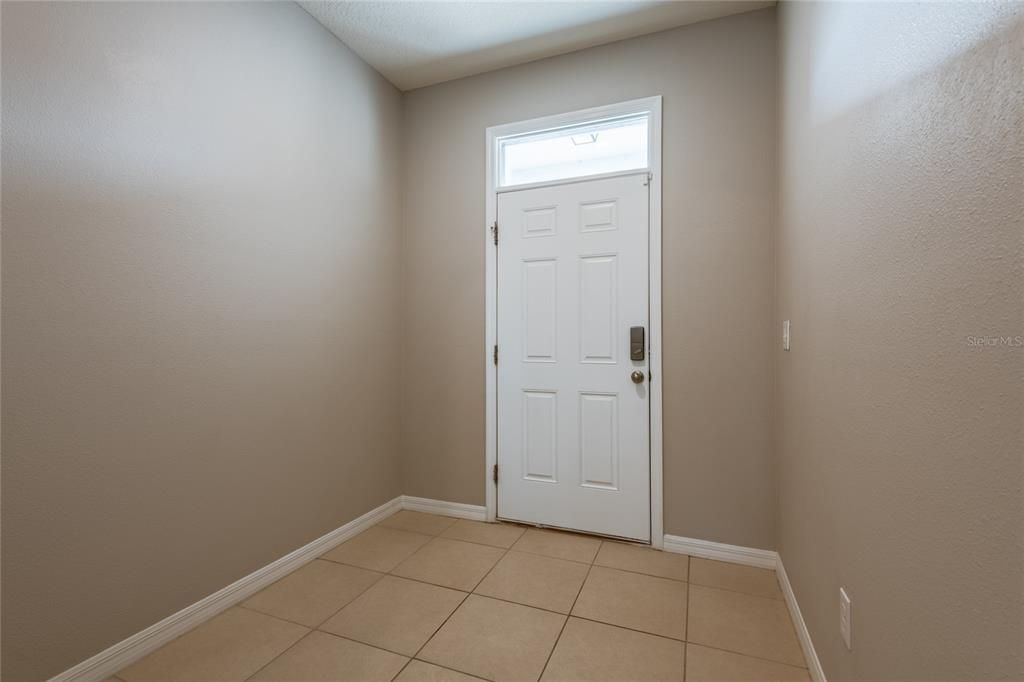 For Sale: $269,900 (3 beds, 2 baths, 1673 Square Feet)
