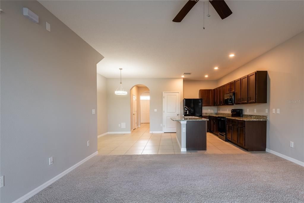 For Sale: $269,900 (3 beds, 2 baths, 1673 Square Feet)