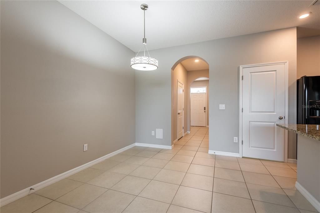 For Sale: $269,900 (3 beds, 2 baths, 1673 Square Feet)