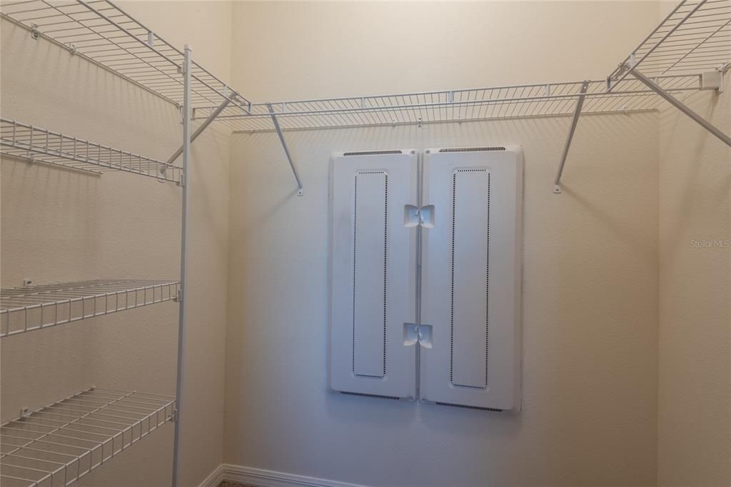 For Sale: $269,900 (3 beds, 2 baths, 1673 Square Feet)