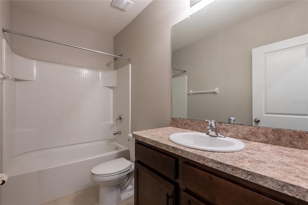 For Sale: $269,900 (3 beds, 2 baths, 1673 Square Feet)