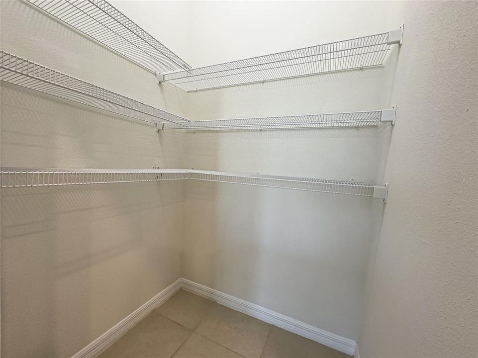 For Sale: $269,900 (3 beds, 2 baths, 1673 Square Feet)