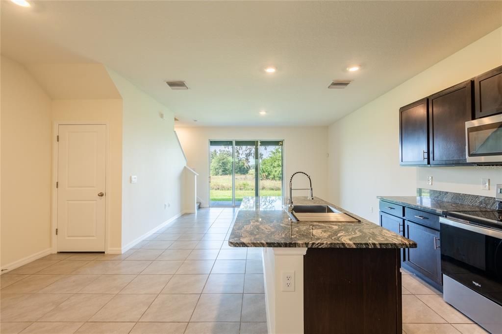 For Sale: $275,900 (3 beds, 2 baths, 1673 Square Feet)
