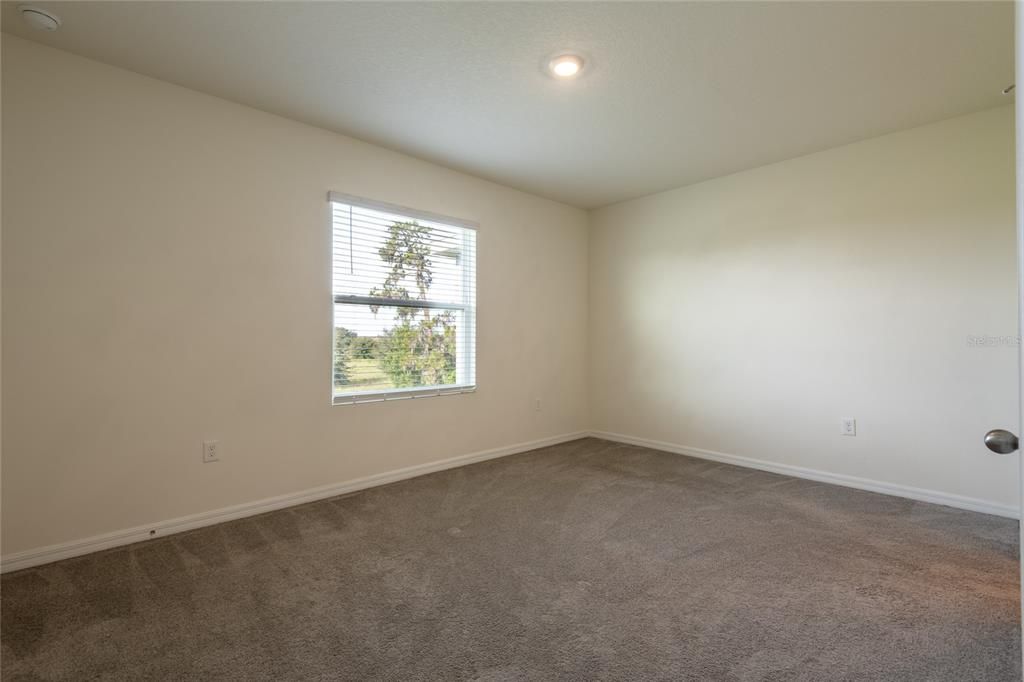 For Sale: $275,900 (3 beds, 2 baths, 1673 Square Feet)