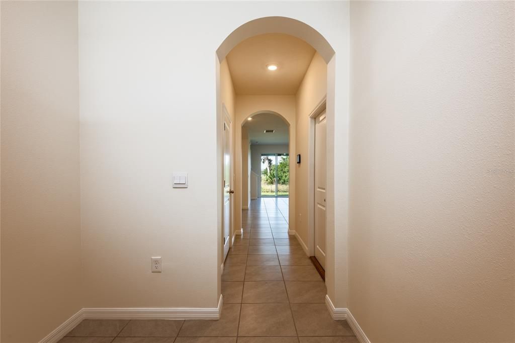 For Sale: $275,900 (3 beds, 2 baths, 1673 Square Feet)