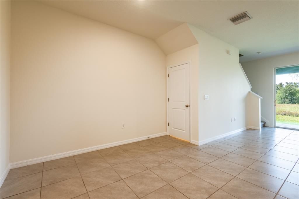 For Sale: $275,900 (3 beds, 2 baths, 1673 Square Feet)