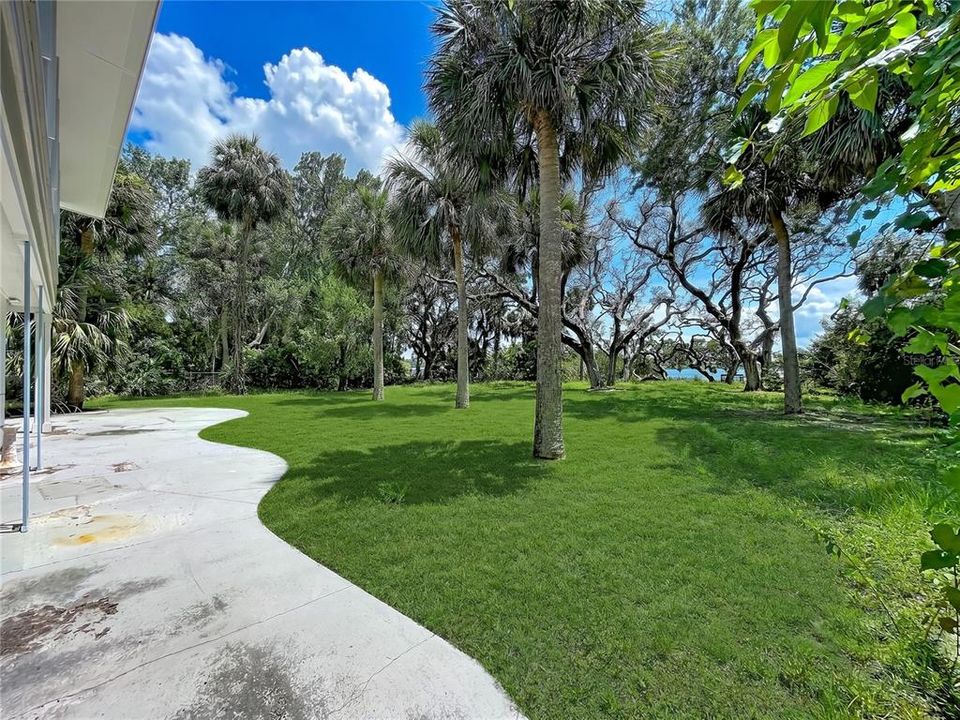En Venta: $975,000 (5 camas, 4 baños, 2085 Pies cuadrados)