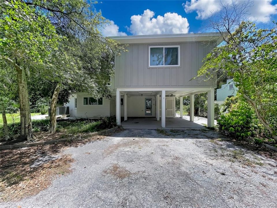 En Venta: $975,000 (5 camas, 4 baños, 2085 Pies cuadrados)
