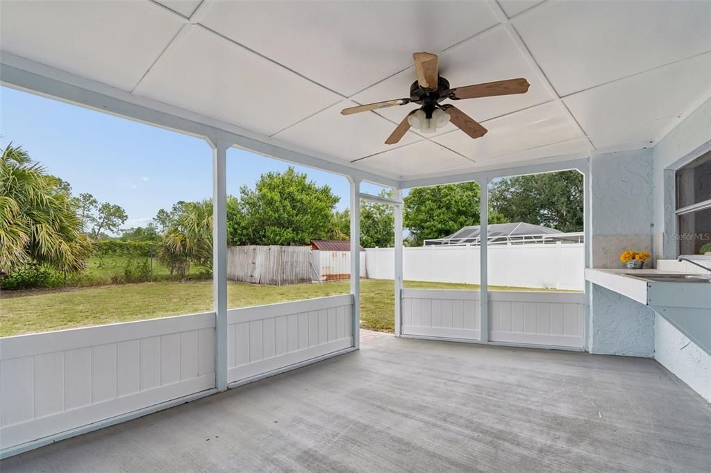 For Sale: $390,000 (3 beds, 2 baths, 1419 Square Feet)