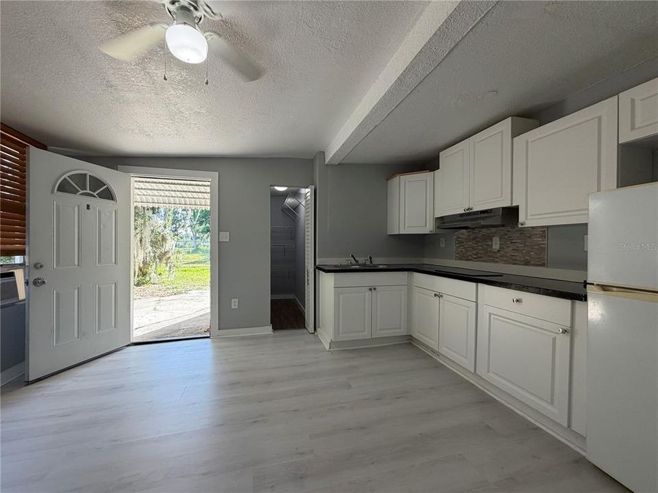 En Venta: $279,500 (3 camas, 2 baños, 1467 Pies cuadrados)