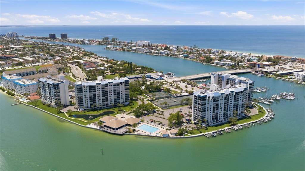 На продажу: $579,900 (2 спален, 2 ванн, 1310 Квадратных фут)