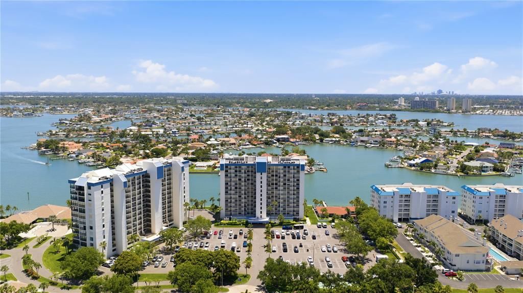 На продажу: $579,900 (2 спален, 2 ванн, 1310 Квадратных фут)
