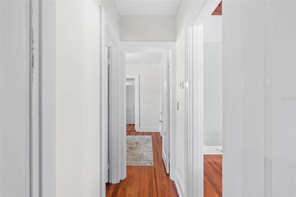 For Sale: $1,100,000 (3 beds, 2 baths, 1502 Square Feet)