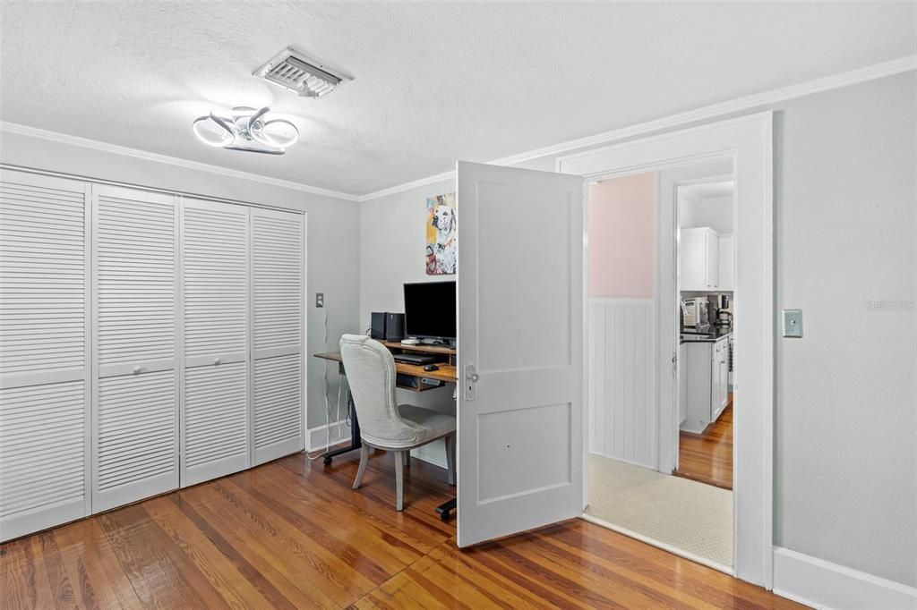 For Sale: $1,100,000 (3 beds, 2 baths, 1502 Square Feet)